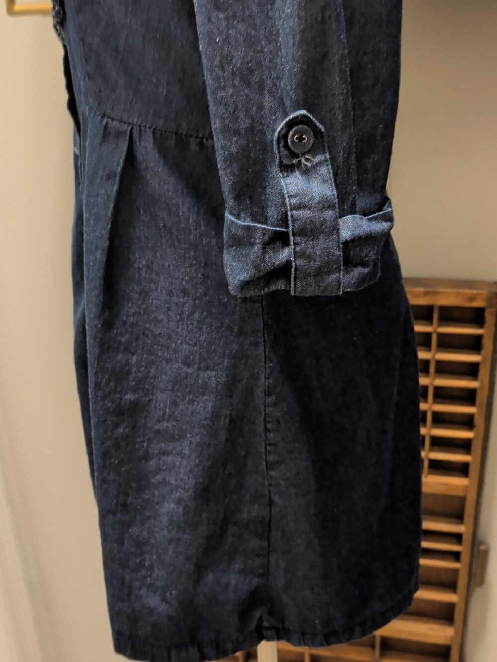 ROMEO & JULIET COUTURE  Size M Button-Front Navy Denim Ruffle Front Shirt Dress - Picture 6 of 12